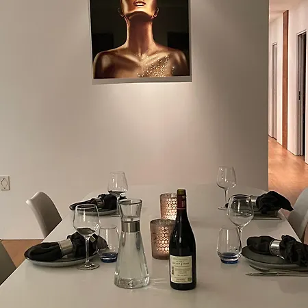 Nydelig Ved Sjoen Med Oppvarmet Basseng Villa *