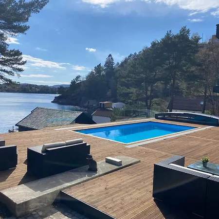 Nydelig Ved Sjoen Med Oppvarmet Basseng *