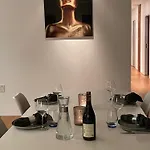 Nydelig Ved Sjoen Med Oppvarmet Basseng 别墅 *