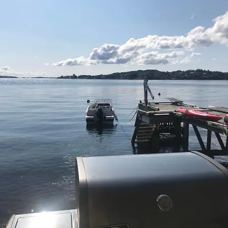 Βίλα Nydelig Ved Sjoen Med Oppvarmet Basseng *