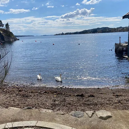 Vila Nydelig Ved Sjoen Med Oppvarmet Basseng Bergen