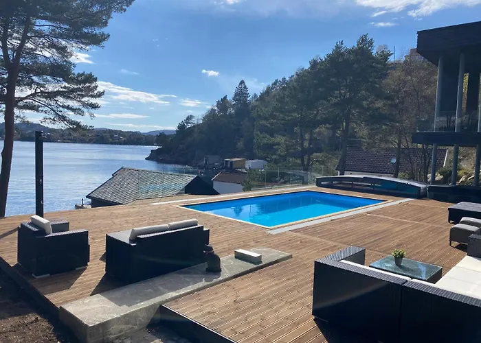 Nydelig Ved Sjoen Med Oppvarmet Basseng *