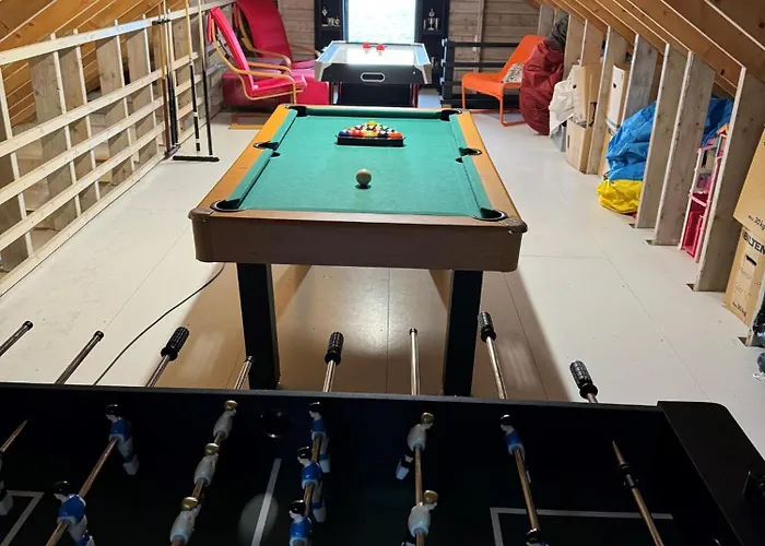 Nydelig Ved Sjoen Med Oppvarmet Basseng Βίλα