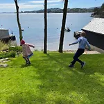 Nydelig Ved Sjoen Med Oppvarmet Basseng Villa *